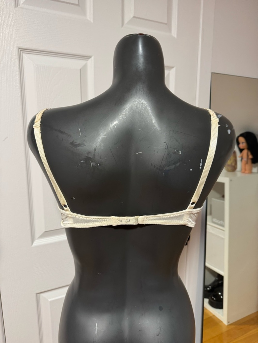 bra - Picture 4 of 4